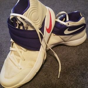 Mens basketball sneakers